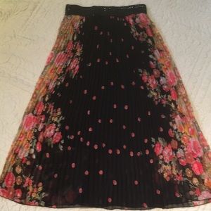 Magic Black Floral Pleated Maxi Skirt size 1XL
